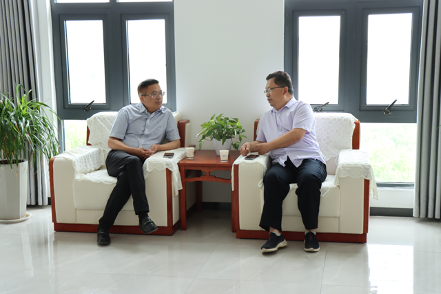 太和縣委常委、常務副縣長朱啟峰一行至公司參觀調研